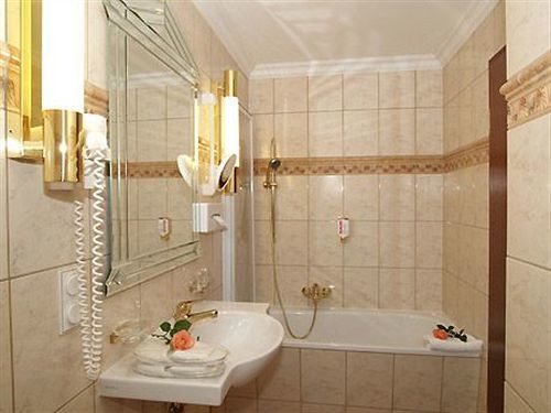 Hotel Kastell Ahlbeck  Ngoại thất bức ảnh